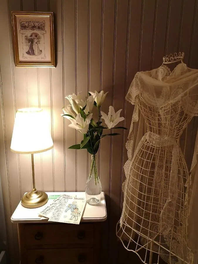 Manoir De L'Alleu La Chapelle-Chaussee Bed & Breakfast