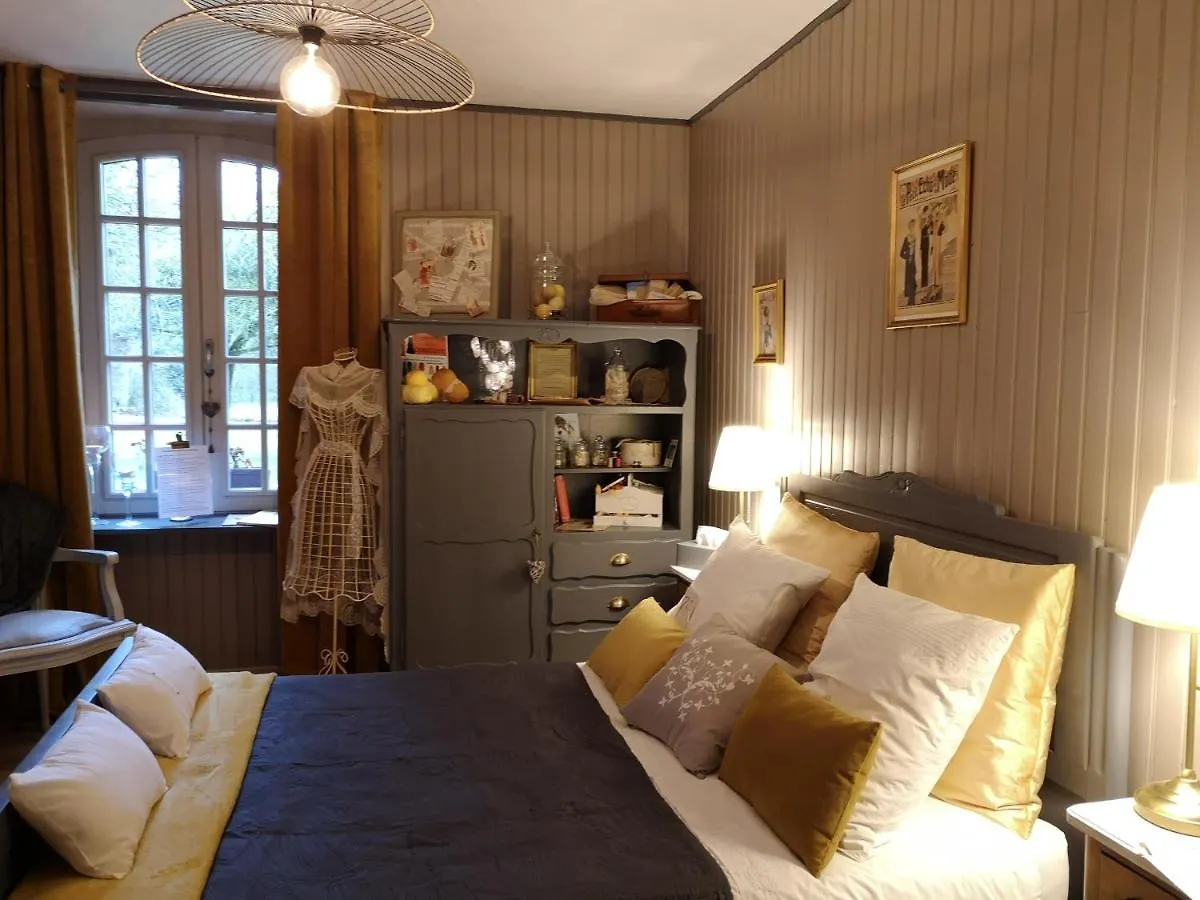 Bed & Breakfast Manoir De L'Alleu La Chapelle-Chaussee