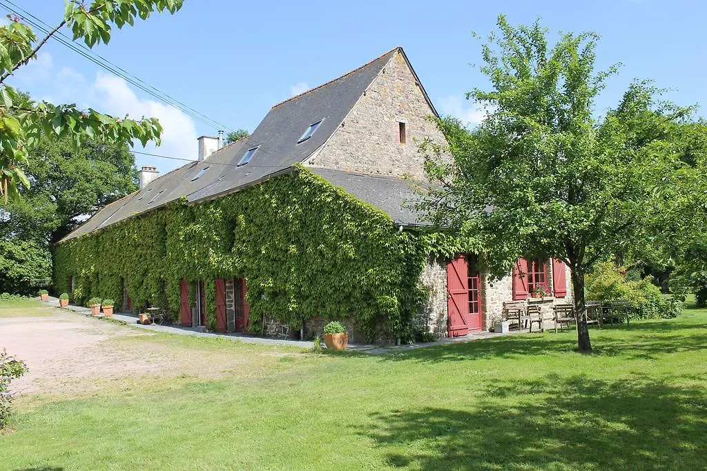 Manoir De L'Alleu La Chapelle-Chaussee Bed & Breakfast