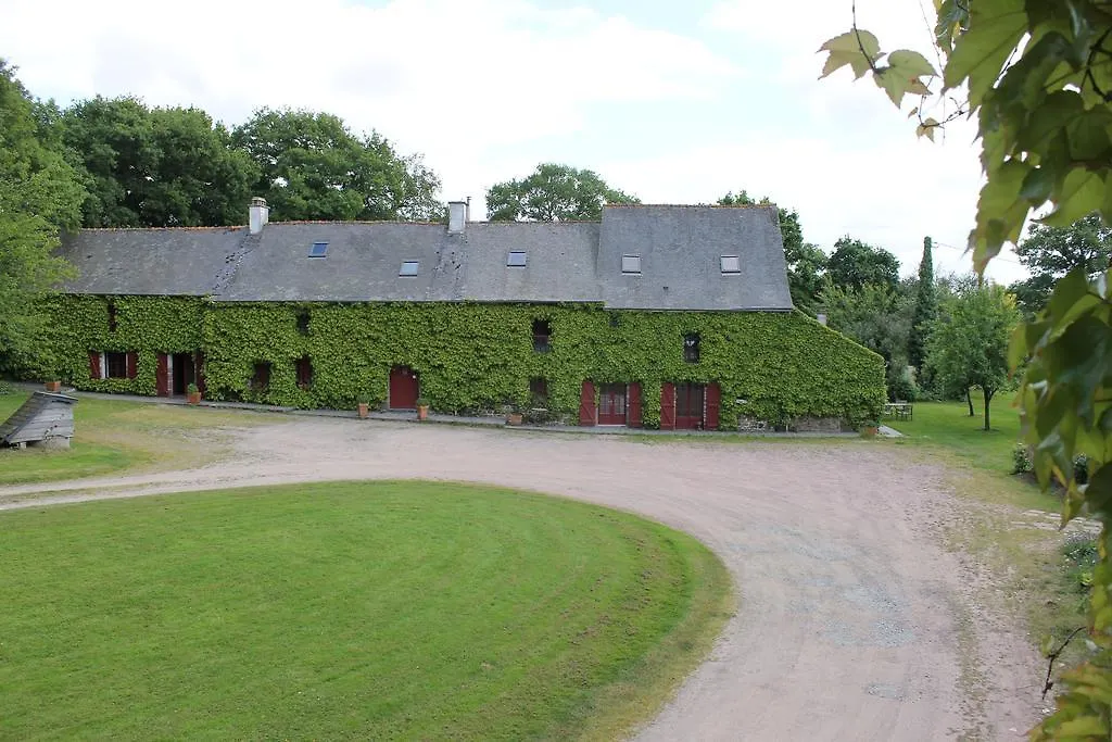 Bed & Breakfast Manoir De L'Alleu La Chapelle-Chaussee France